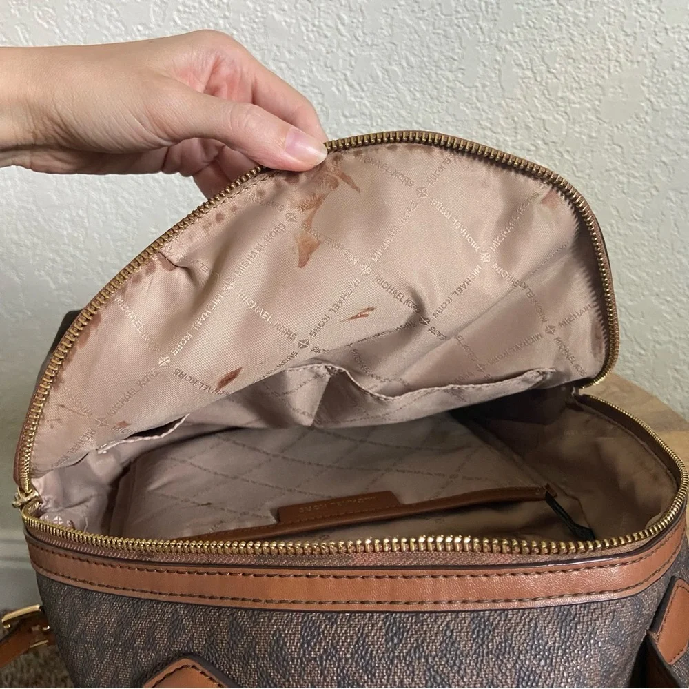 Michael Kors Sheila Medium Logo Backpack